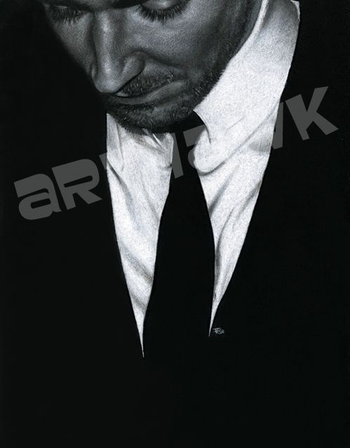 Tom Hiddleston